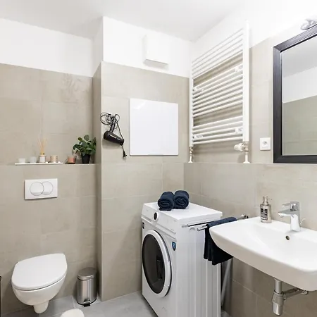 게스트하우스 Sunny Haven: Modern 2br,garage, Wifi,stream