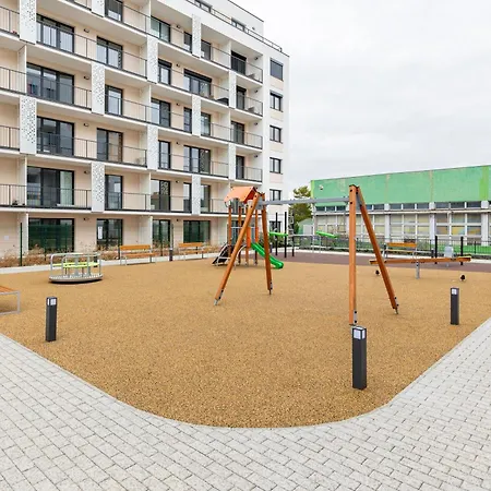 Pensjonat Sunny Haven: Modern 2br,garage, Wifi,stream Bratysława