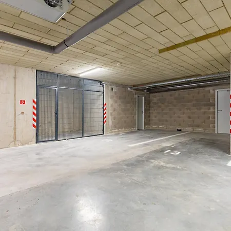 Гостевой дом Sunny Haven: Modern 2br,garage, Wifi,stream Братислава