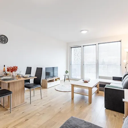 Pensjonat Sunny Haven: Modern 2br,garage, Wifi,stream *