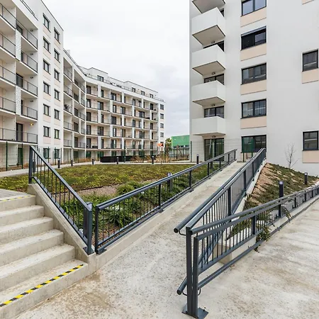 Pensjonat Sunny Haven: Modern 2br,garage, Wifi,stream