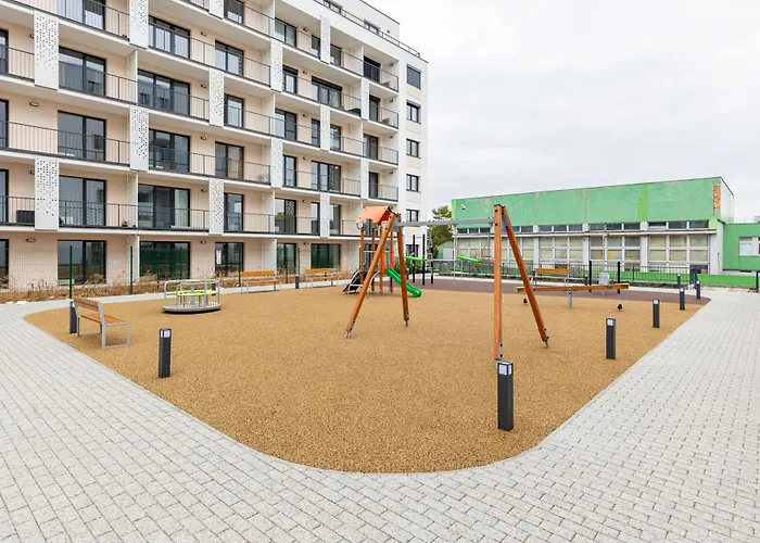 Guest house Sunny Haven: Modern 2br,garage, Wifi,stream Bratislava