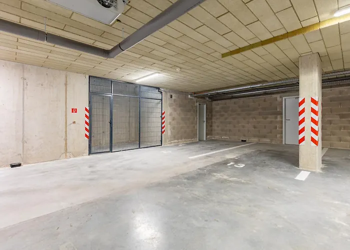 Guest house Sunny Haven: Modern 2br,garage, Wifi,stream Bratislava