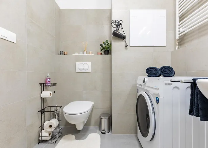 Guest house Sunny Haven: Modern 2br,garage, Wifi,stream Bratislava