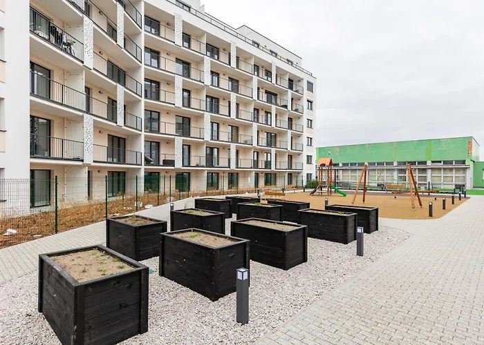 Sunny Haven: Modern 2br,garage, Wifi,stream Guest house