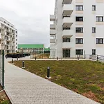 Sunny Haven: Modern 2br,garage, Wifi,stream Penzion
